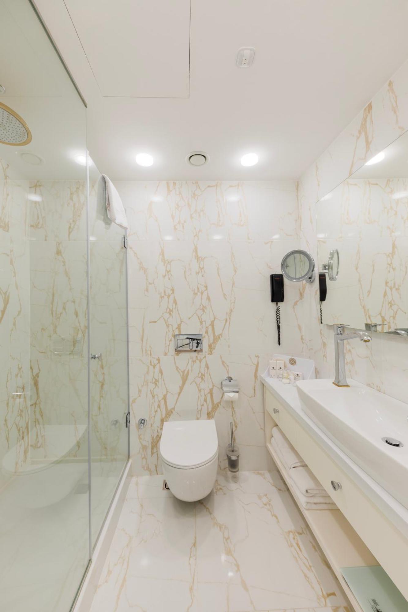 Hallmark Hotel & Spa Istanbul Bagian luar foto