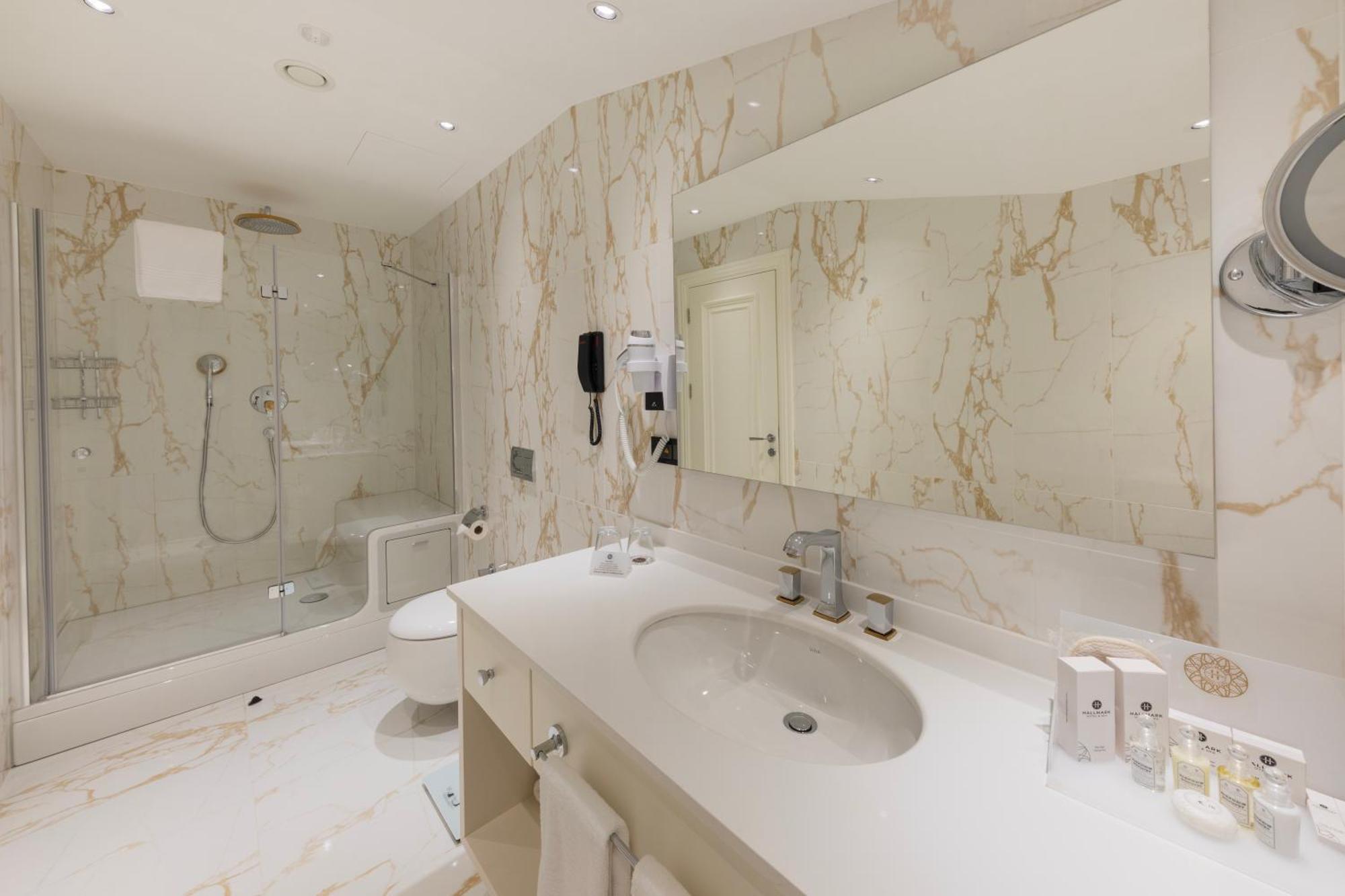 Hallmark Hotel & Spa Istanbul Bagian luar foto